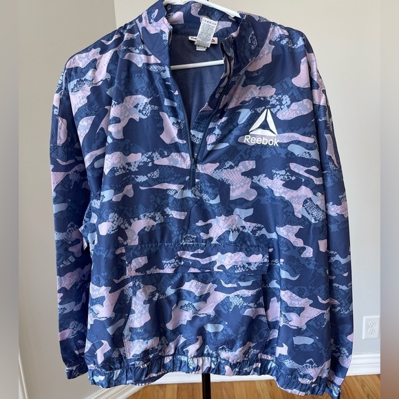 Reebok Women's Essential camo printed quarter zip windbreaker in a size XXL NWT - Picture 1 of 16